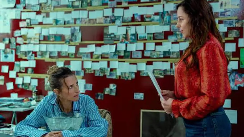 Call My Agent salta al cine: el elenco original se reencuentra en un rodaje caótico, variety.com